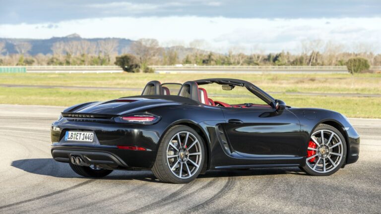 PORSCHE 718 BOXSTER