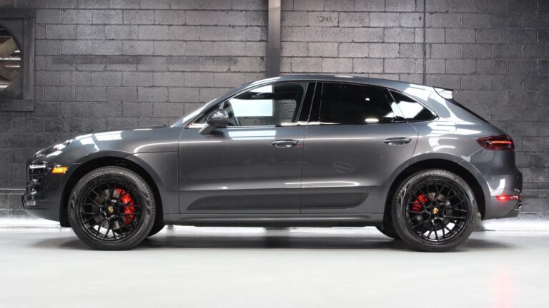 PORSCHE MACAN GTS